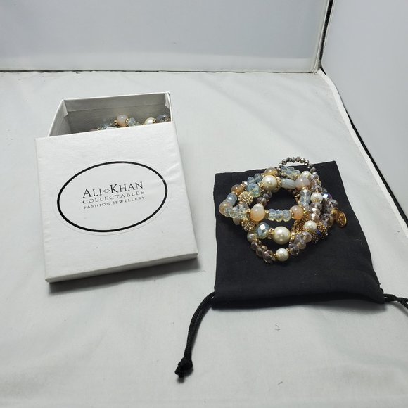 ALI KHAN glass beaded bracelet with rhinestone & pearl with tassel and gift box - Picture 6 of 7